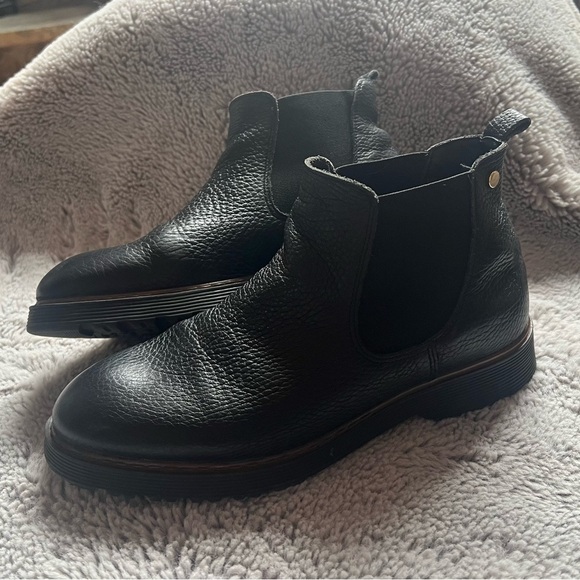BLACK Leather Unisex Euro Size 40 Chelsea Ankle Boots - Picture 2 of 8